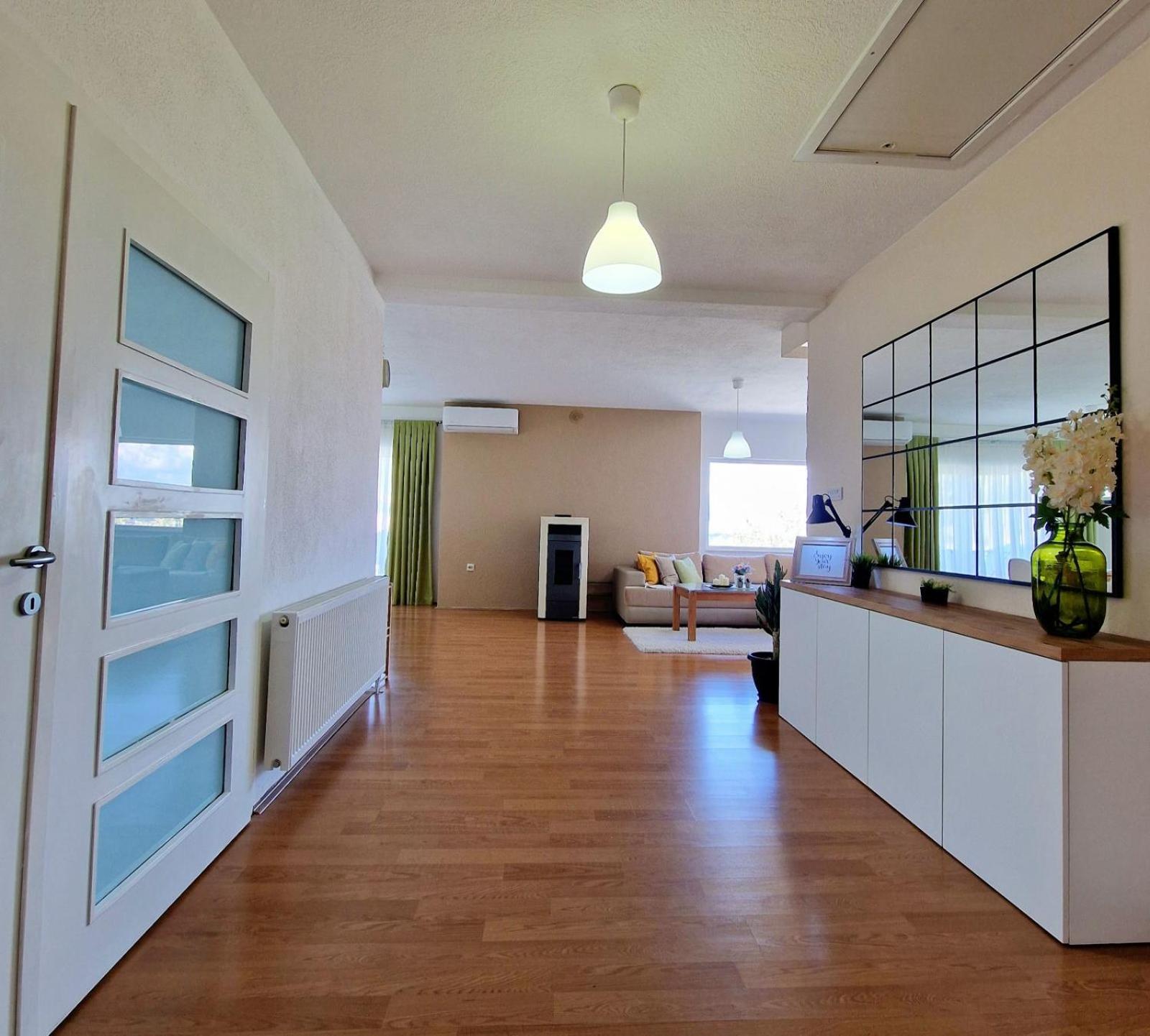 Serenity Apartment *